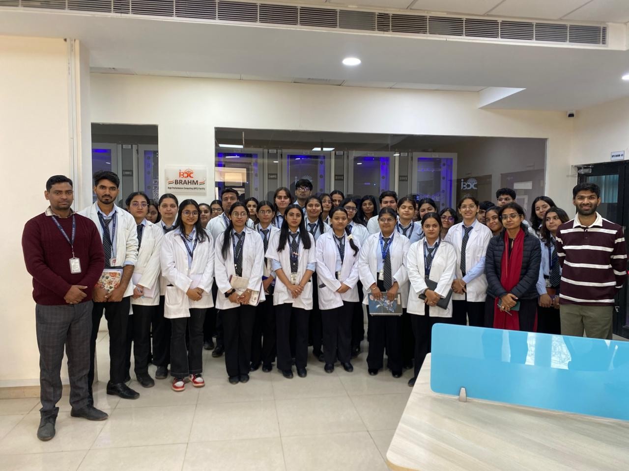 Students visit photo 16