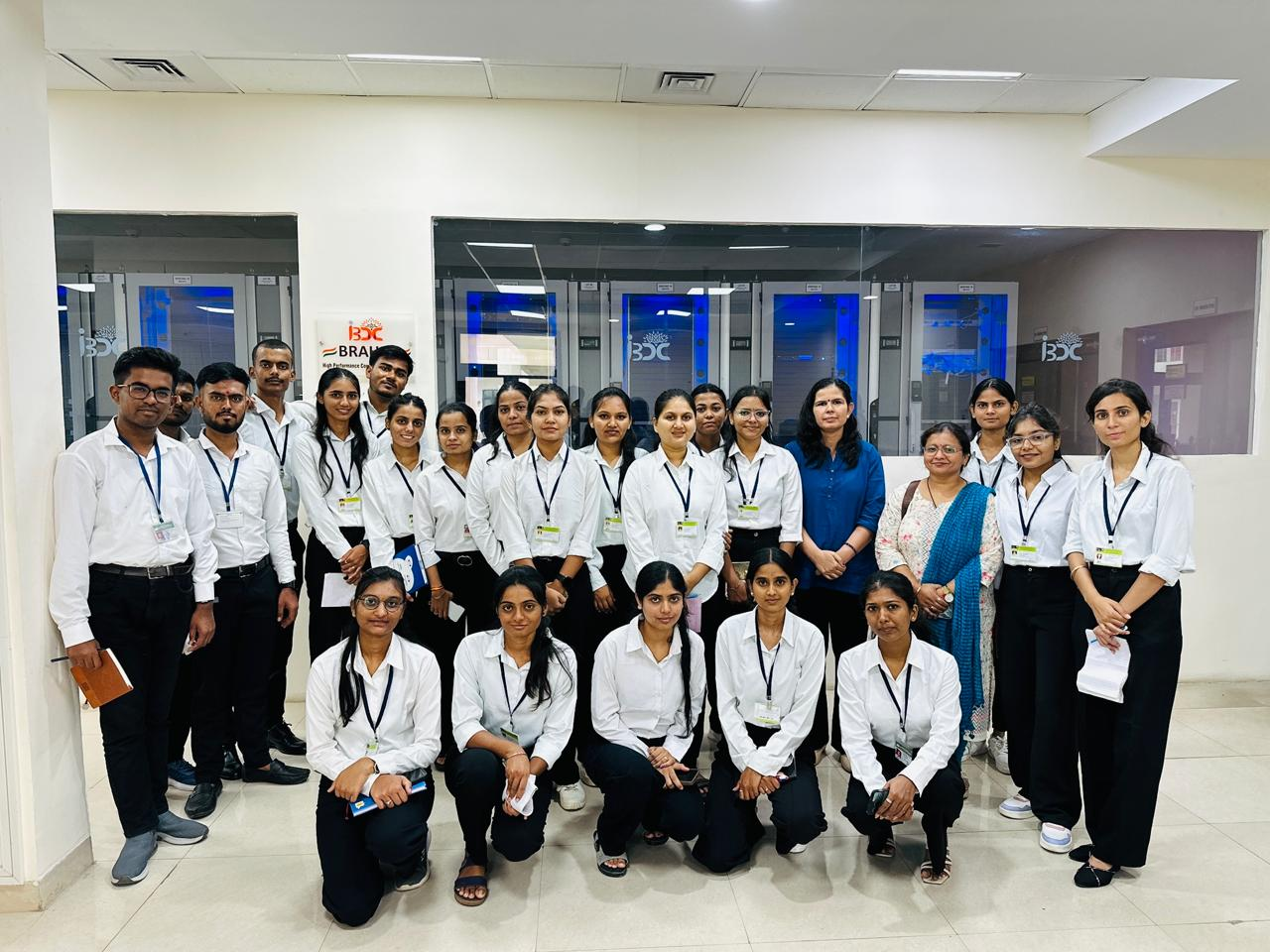 Students visit photo 23